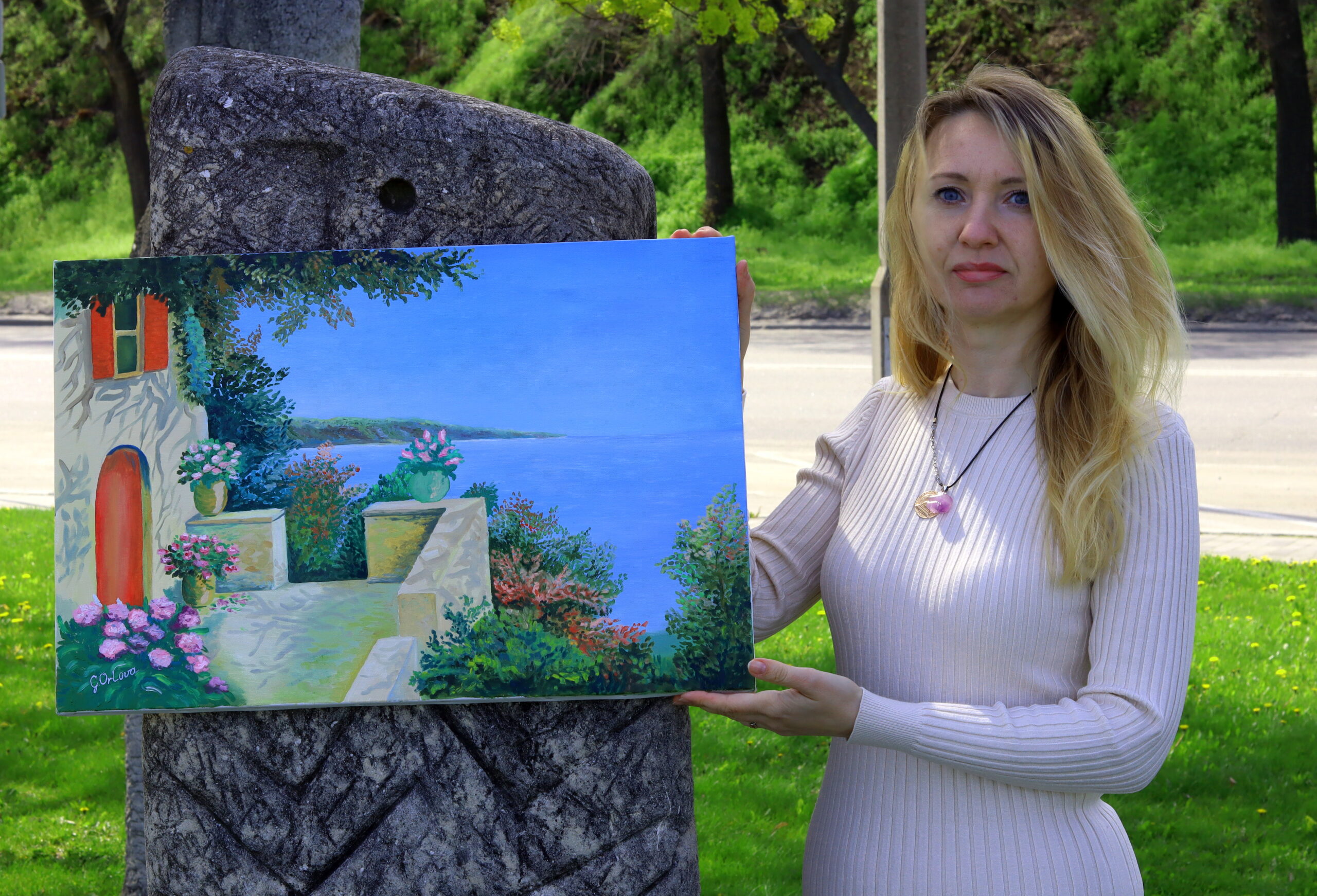 Galina Orlova with painting